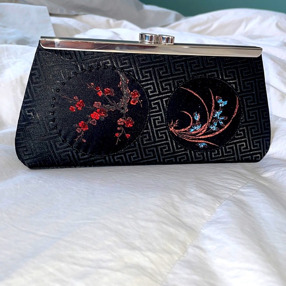 Rachel Clutch - Picture 1 of 5